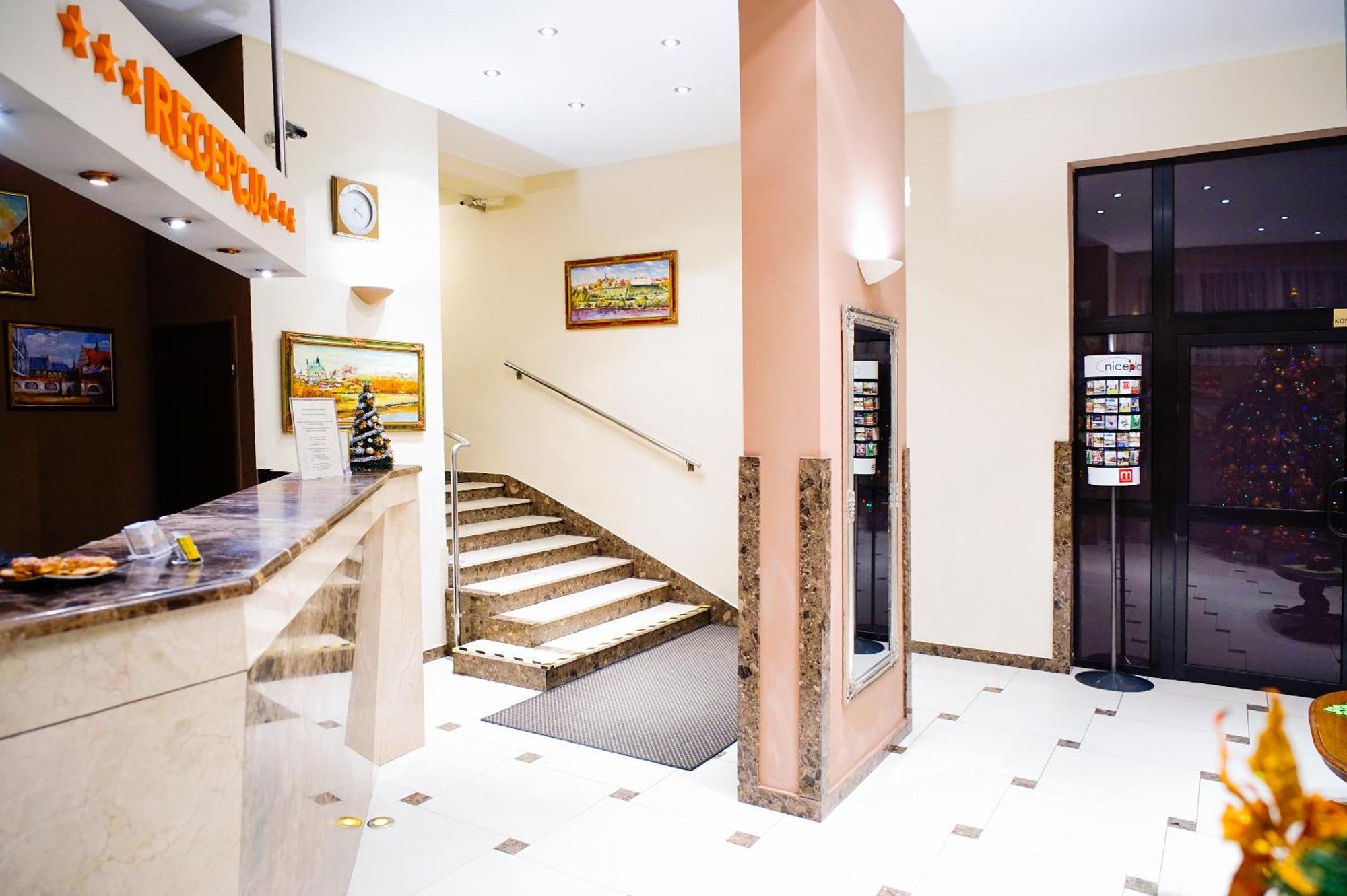 HotelsLublin Buitenkant foto